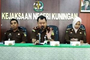 Kepala Kejari Kuningan,  Adhyaksa Dharma Yuliano, SH. MH saat  menyampaikan Laporan Kinerja Akhir Tahun 